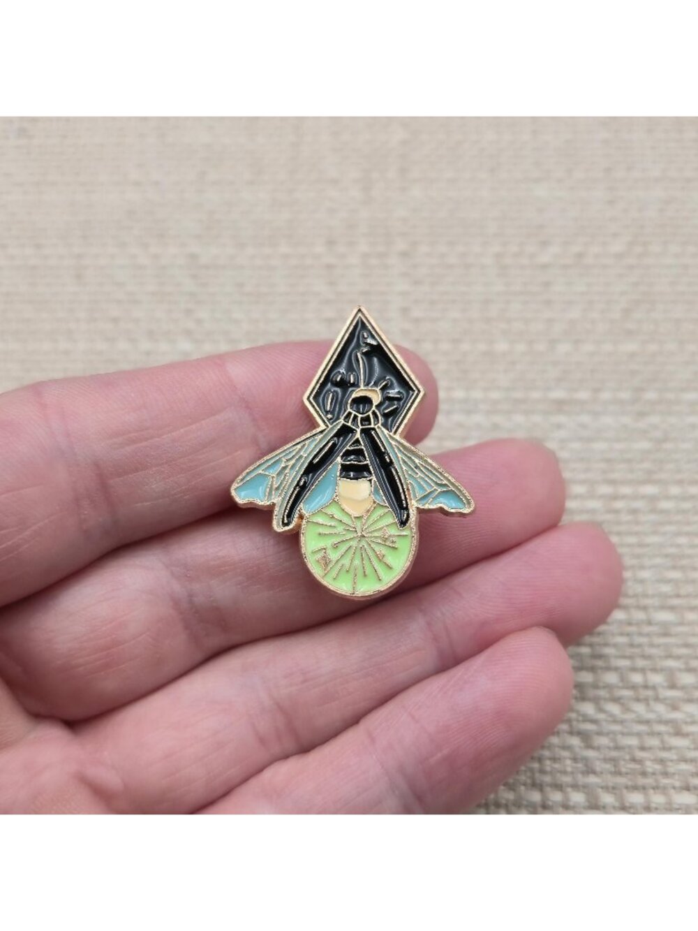 Firefly Lightning Bug Enamel Pin - Glow Insect Celestial Lapel Badge Brooch A895